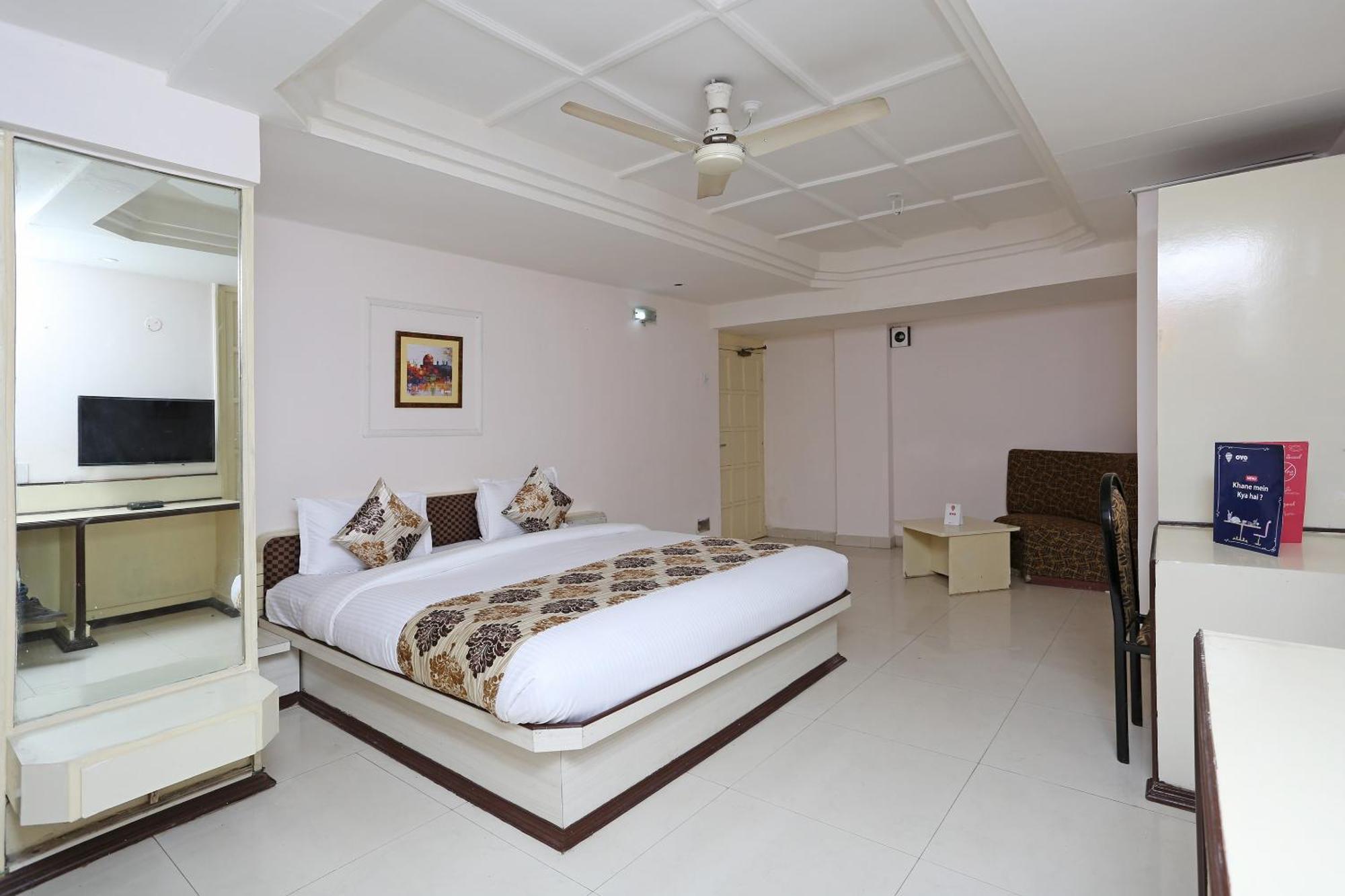 Hotel O Midtown Rāipur Екстериор снимка